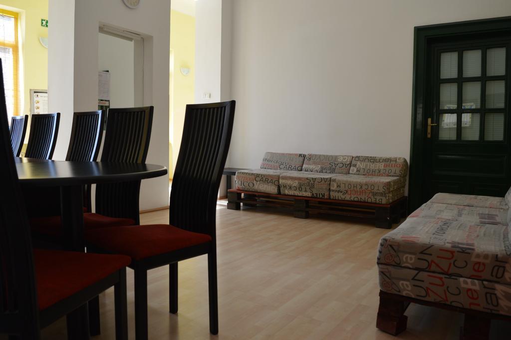 Hostel 66 Szeged Extérieur photo